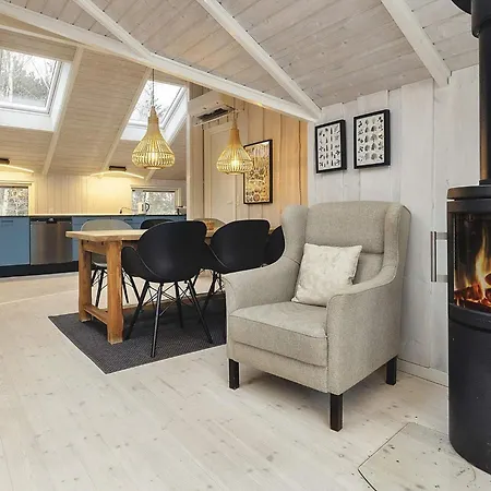 4 Person Holiday In Prázdninový dům Martofte