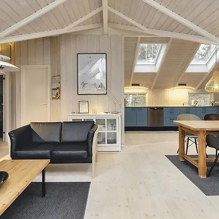4 Person Holiday In
